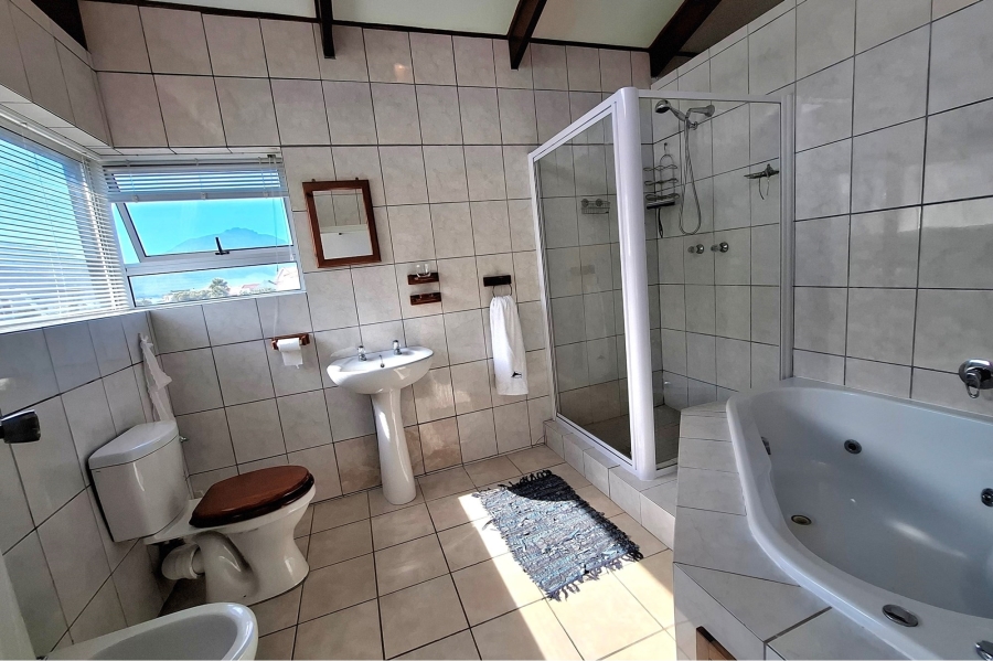 5 Bedroom Property for Sale in Bettys Bay Western Cape
